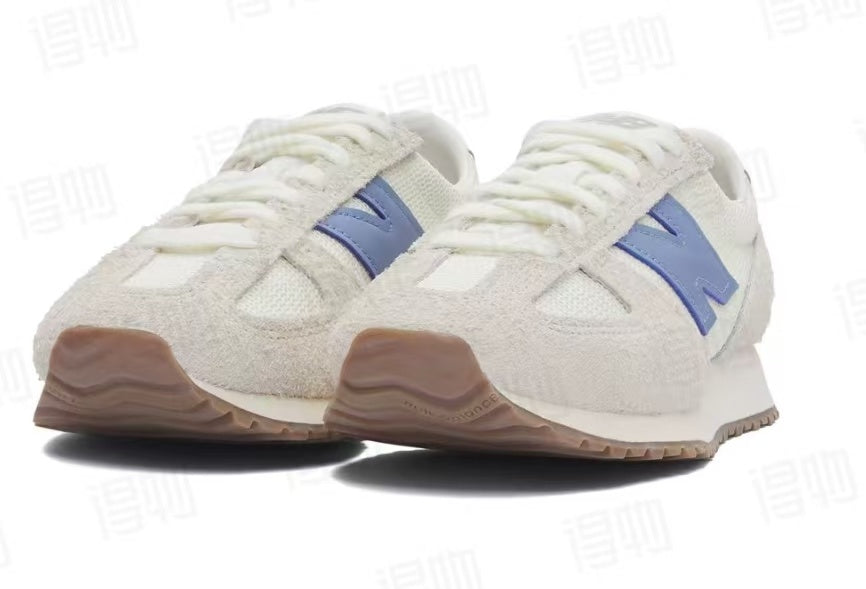 New Balance 471 Cream & Blue Retro Sneakers